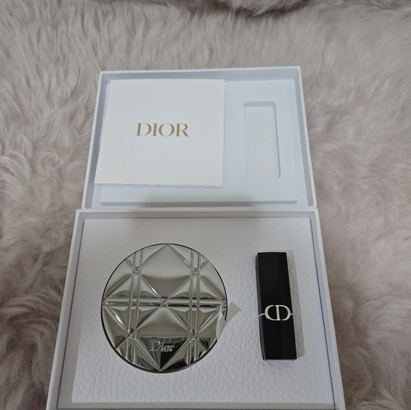 Dior Beauty Mirror and Lip Stick - Picture 1 of 3